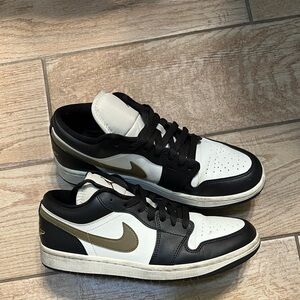 Air Jordan 1 Low men’s 8.5